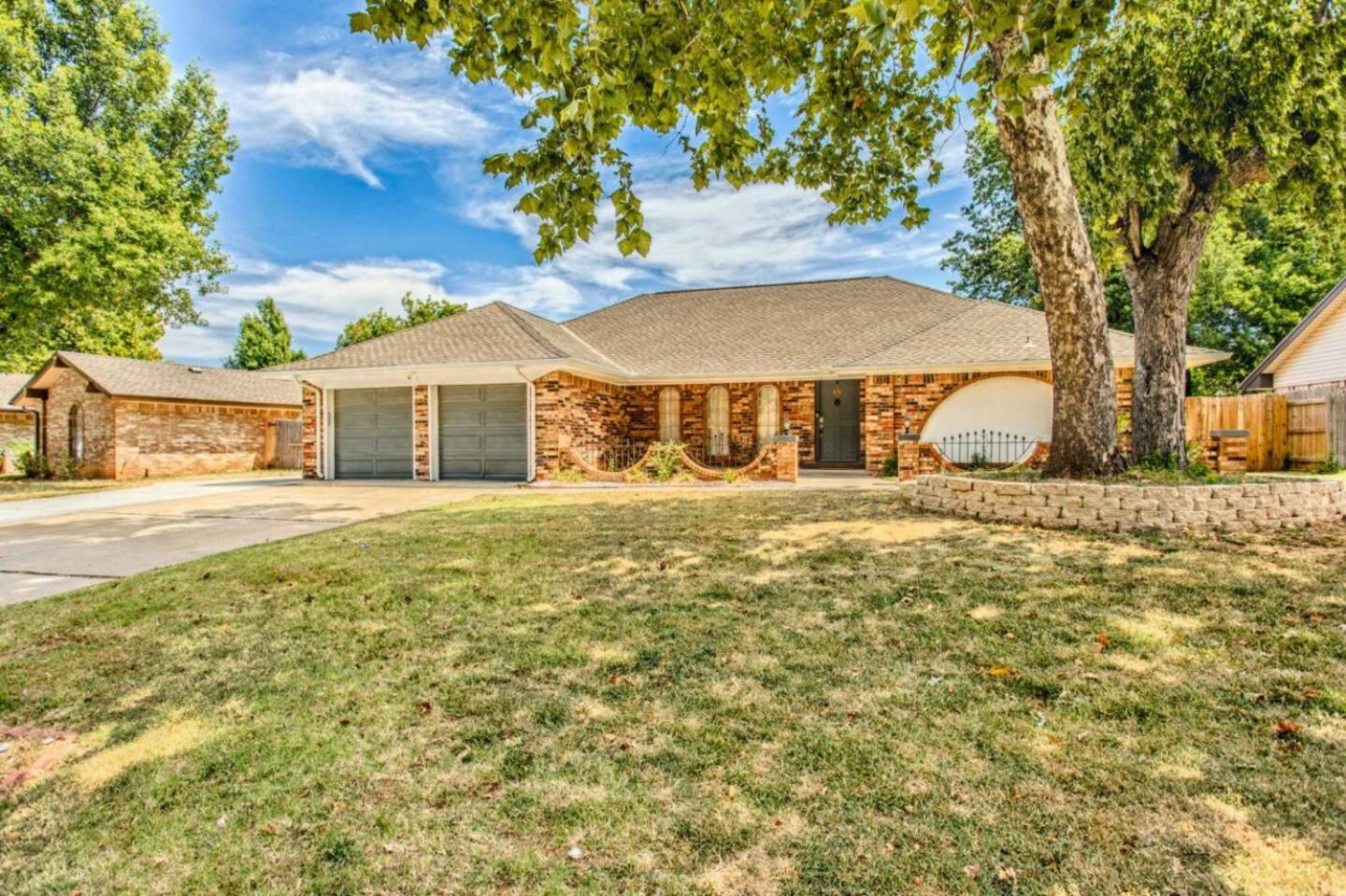 New Hummingbird Haven - Nw Okc, Billiards, Firepit Villa Oklahoma City Kültér fotó